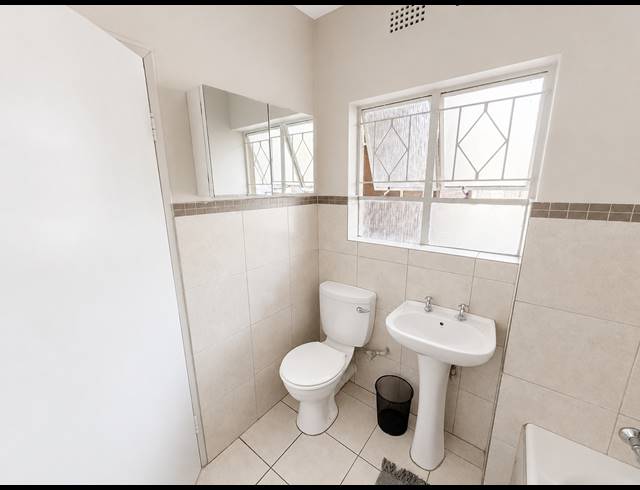 1 BEDROOM APARTMENT FOR SALE IN WINDSOR EAST